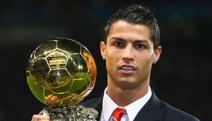 九游娱乐官方-WRC赛车制造：技术创新引领性能新时代，wrc赛车视频