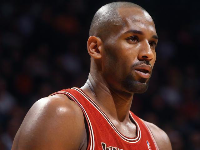 “九游app_ 传奇巨星：乔丹、科比的经典瞬间大集合”，乔丹教科比技术