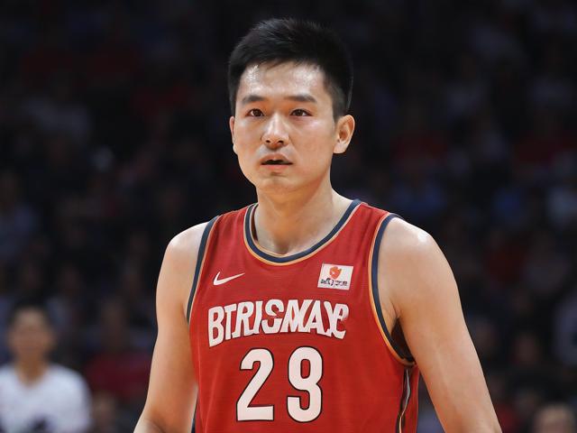 jiuyou.com_ MVP王强:凭借关键三分获得全场最有价值球员!,王强打多少分 jiuyou.com_ MVP王强:凭借关键三分获得全场最有价值球员!,王强打多少分