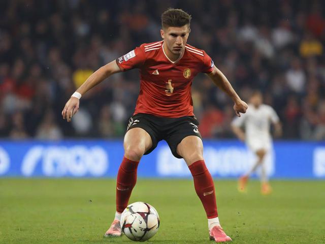 “九游app_ 传球绝技曝光:职业球员传球背后的秘密技巧”,传球技能 “九游app_ 传球绝技曝光:职业球员传球背后的秘密技巧”,传球技能