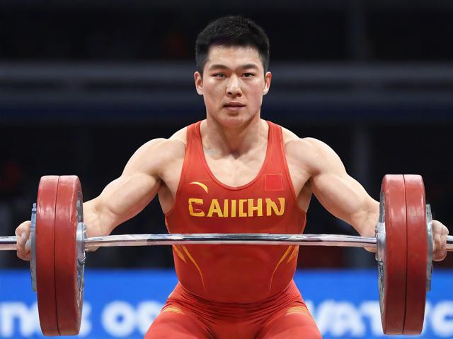 九游体育网站_ 举重赛事：新生代选手展现实力，体育世界举重109级视频