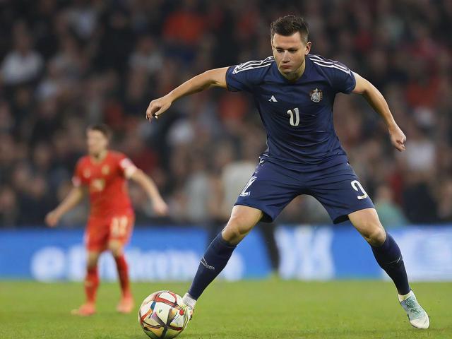 九游体育官网_ 德甲冠军争夺，数据分析团队解密战术变化与成功要素