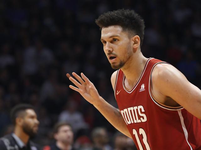 “九游app_ 史诗对决：东部决赛焦点战，球迷热议不断”，史诗级对决