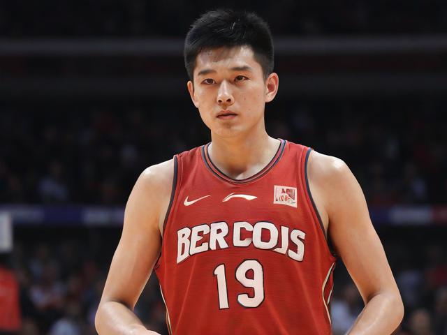 jiuyou.com_ 中国篮球历史上最具纪念意义的瞬间回顾,中国篮球历史人物 jiuyou.com_ 中国篮球历史上最具纪念意义的瞬间回顾,中国篮球历史人物