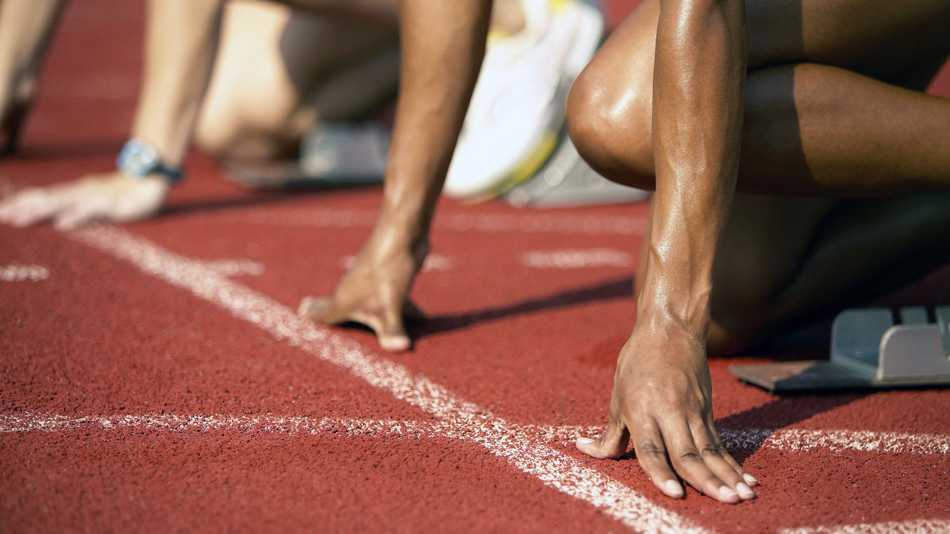 全国青少年啦啦操展演精彩纷呈舞动青春，2016年青少年啦啦操规定动作